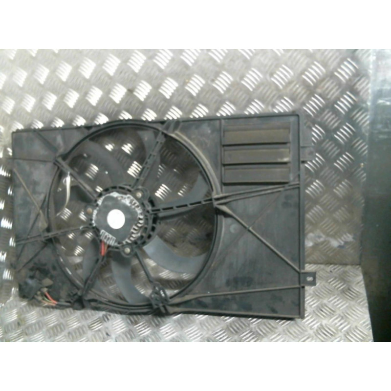 Moto ventilateur radiateur VOLKSWAGEN GOLF PLUS Photo n°1