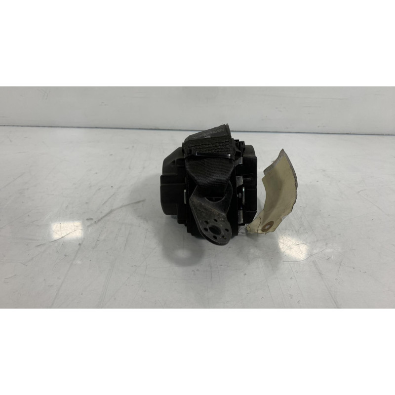 Ceinture arriere gauche VOLKSWAGEN POLO 4 Photo n°3