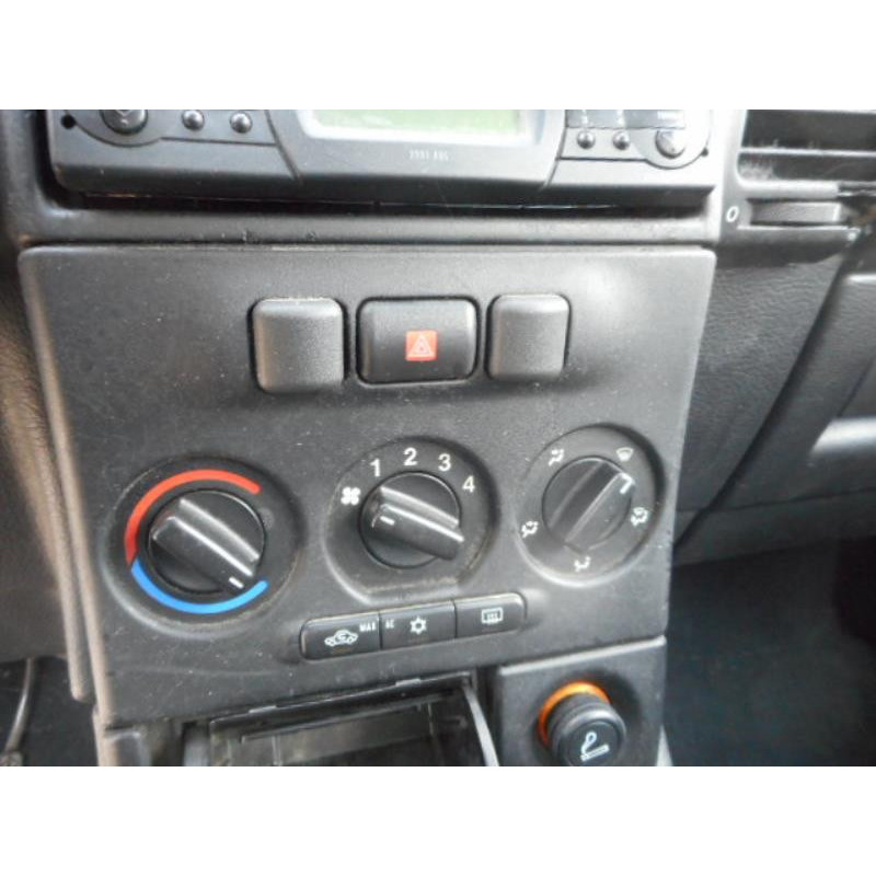 Trappe d'essence OPEL ZAFIRA A Photo n°8