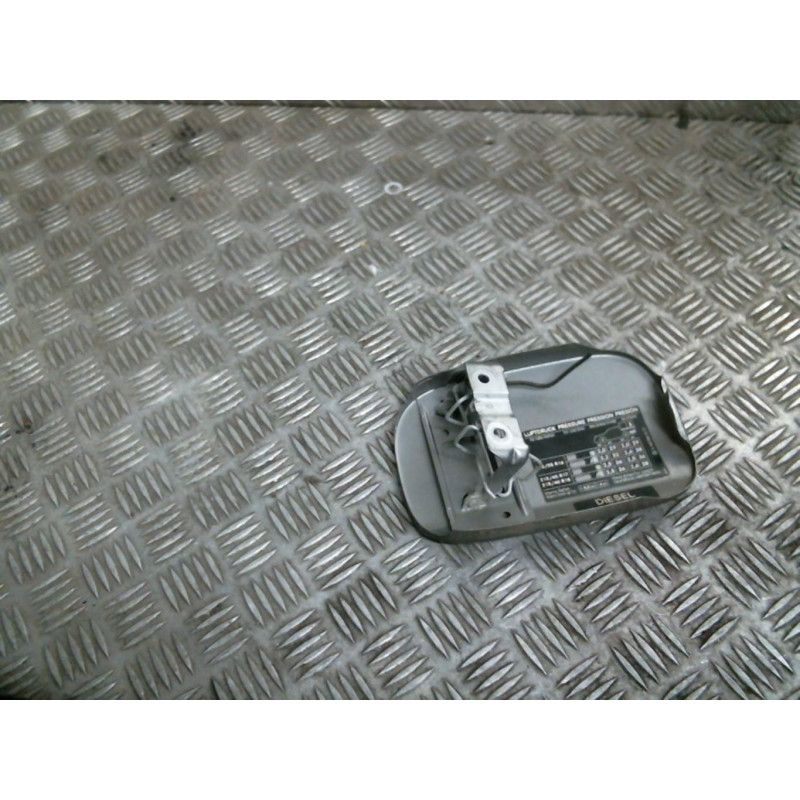 Trappe d'essence MERCEDES CLASSE B 245 Photo n°1