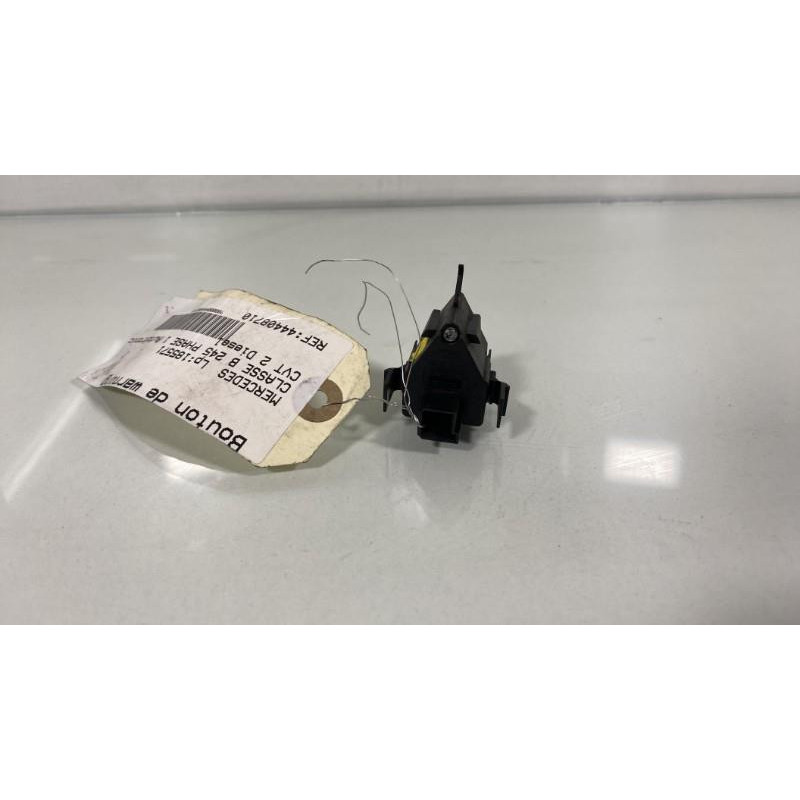 Bouton de warning MERCEDES CLASSE B 245 Photo n°2