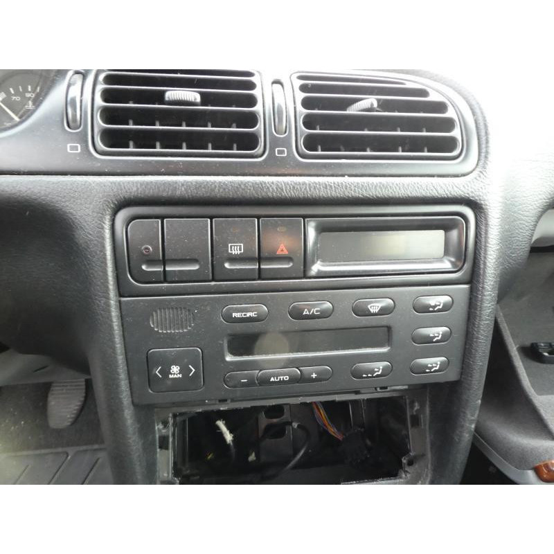 Bloc ABS (freins anti-blocage) PEUGEOT 406 Photo n°8