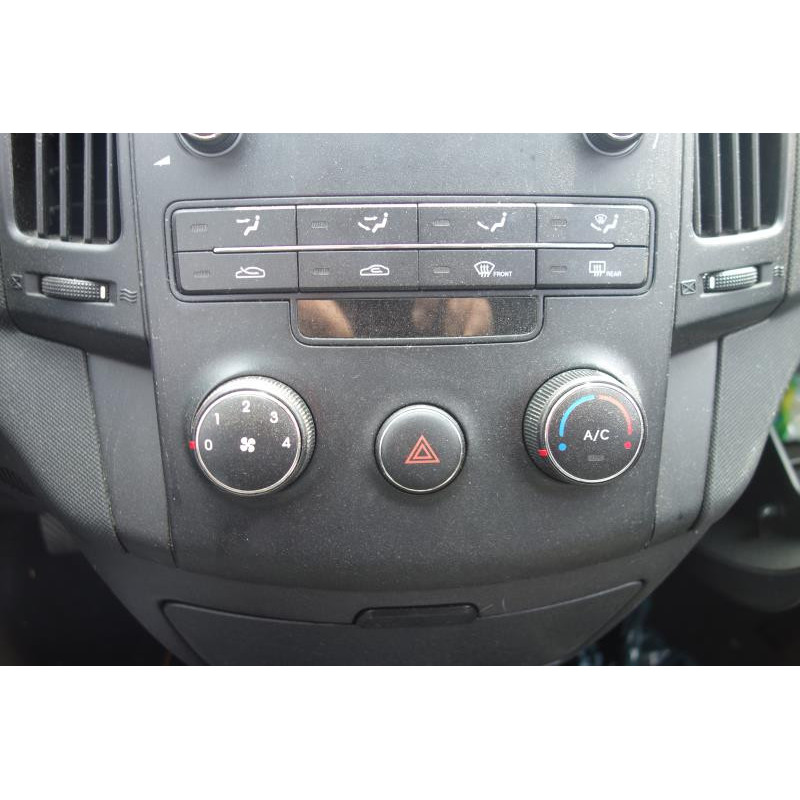 Vitre avant gauche HYUNDAI I 30 1 Photo n°6