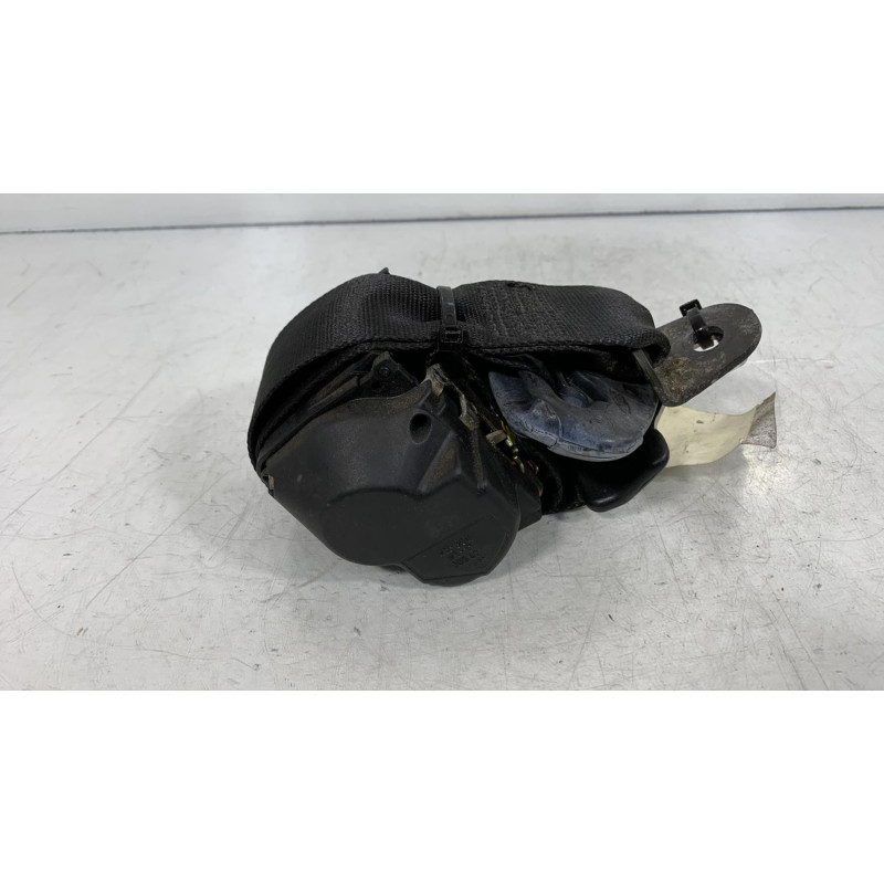 Ceinture arriere droit MAZDA 121 3 Photo n°1