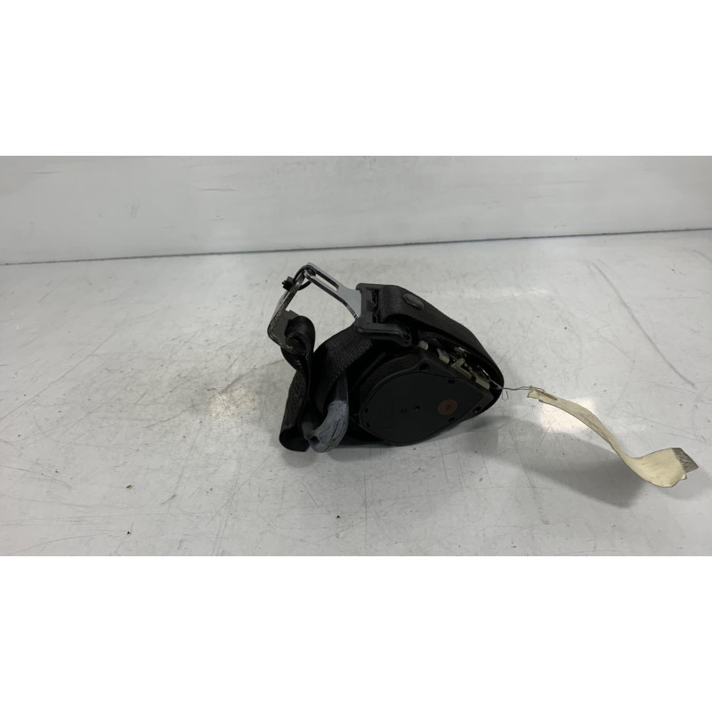 Ceinture arriere gauche MAZDA 121 3 Photo n°3