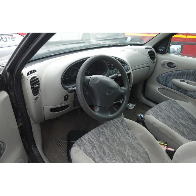 Cremaillere assistee MAZDA 121 3 Photo n°9