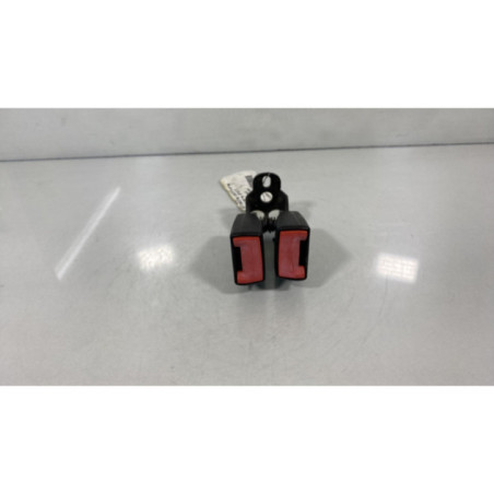 Attache ceinture arriere droit FORD FOCUS 1 Photo n°1