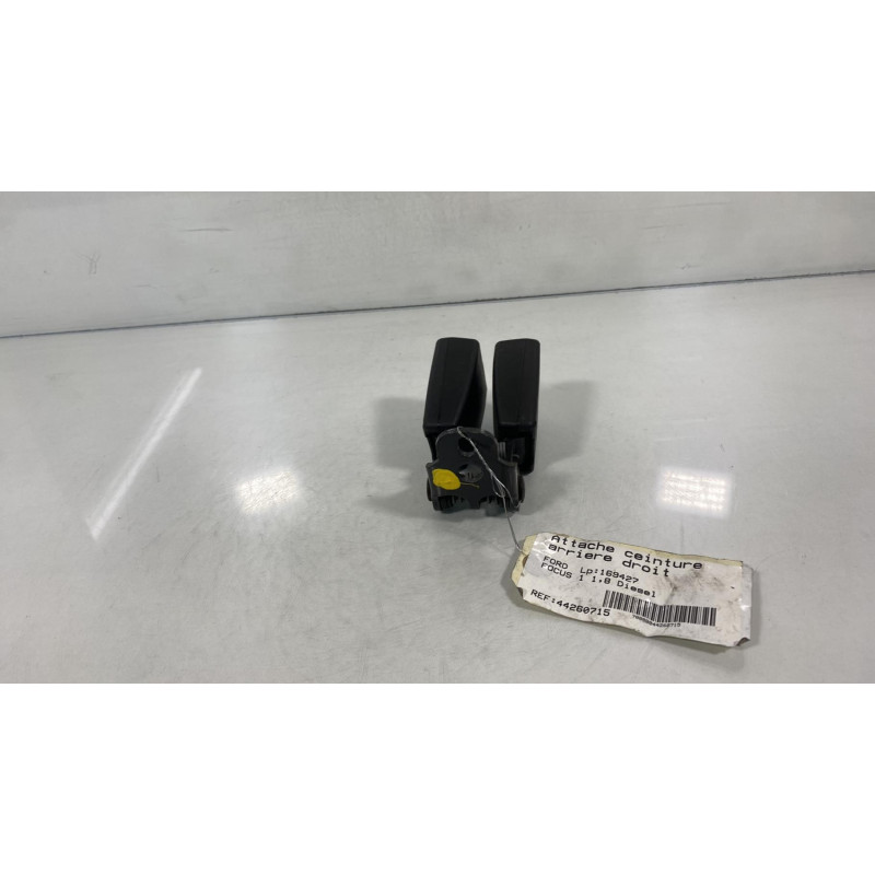Attache ceinture arriere droit FORD FOCUS 1 Photo n°3