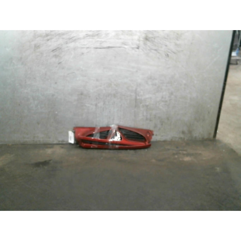 Calandre RENAULT MEGANE 1 Photo n°1