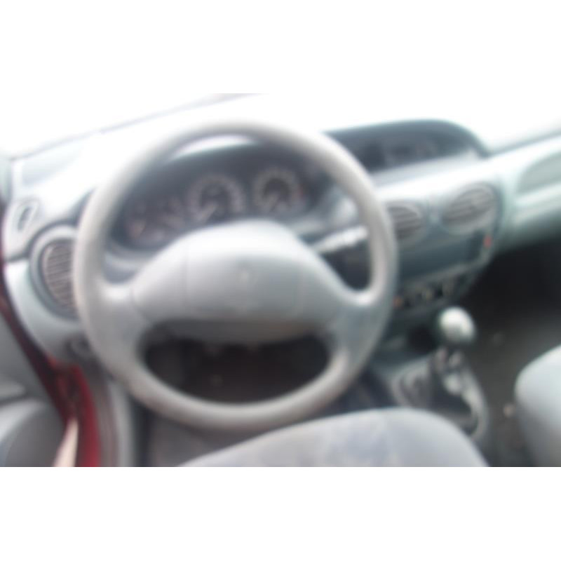Calandre RENAULT MEGANE 1 Photo n°2