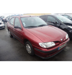 Calandre RENAULT MEGANE 1