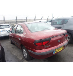 Calandre RENAULT MEGANE 1