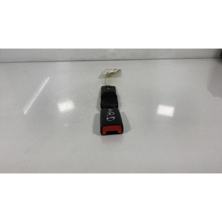 Attache ceinture arriere droit FIAT STILO Photo n°1