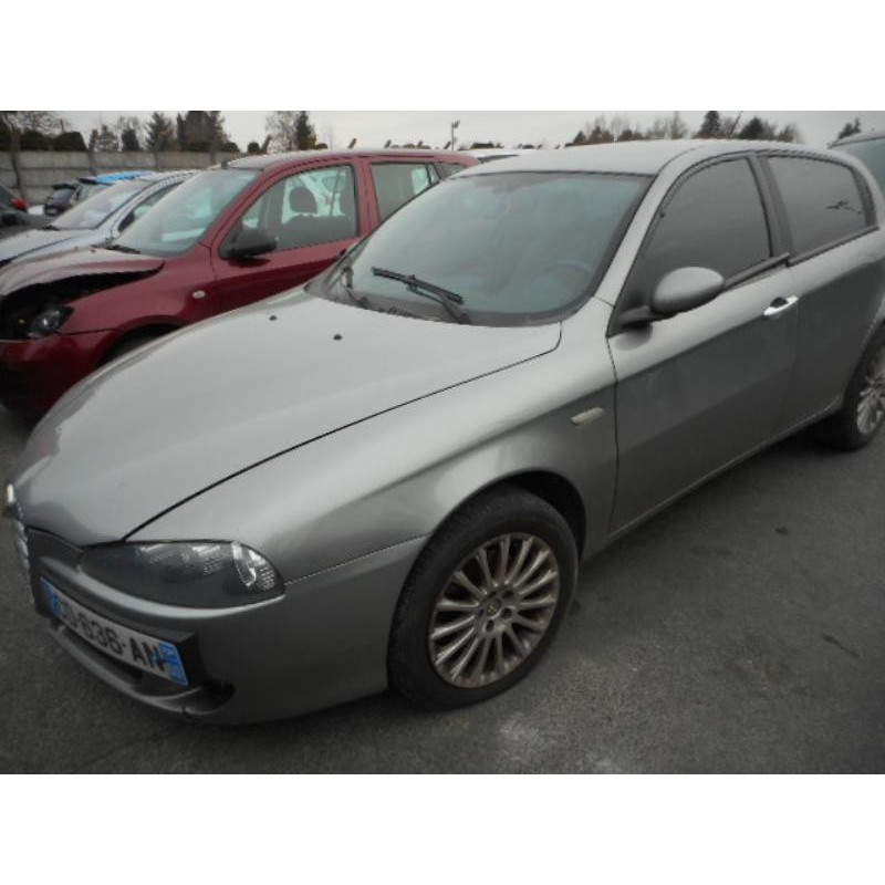 Attache ceinture avant gauche ALFA ROMEO 147 Photo n°4