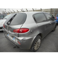 Attache ceinture avant gauche ALFA ROMEO 147