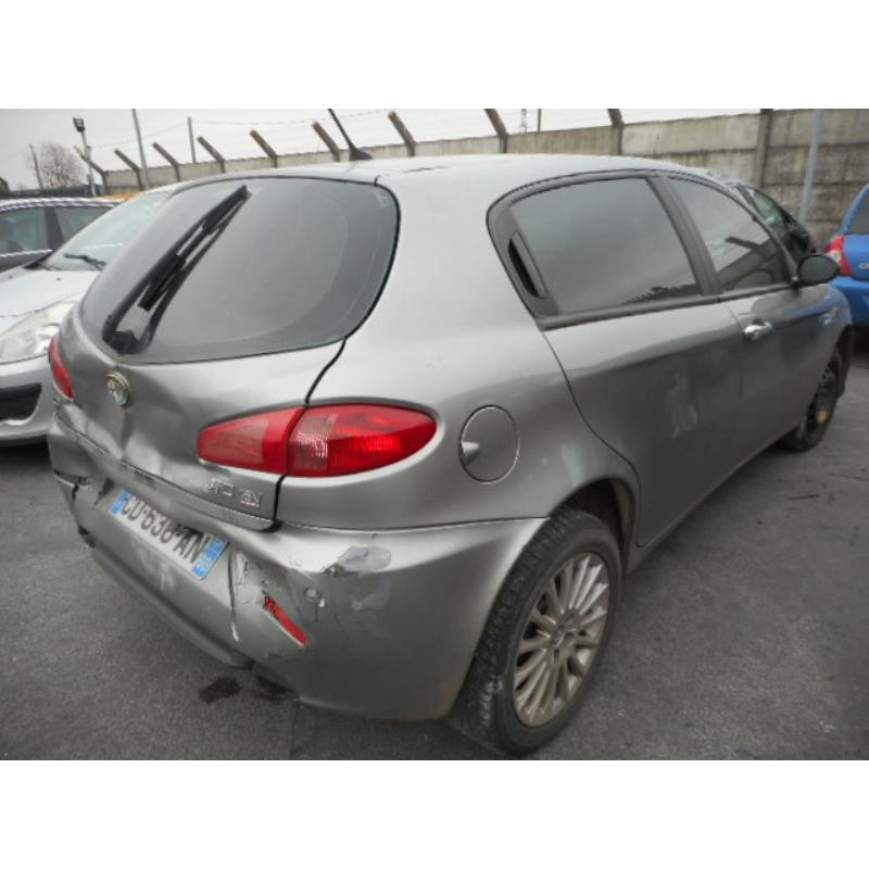 Attache ceinture avant gauche ALFA ROMEO 147 Photo n°6