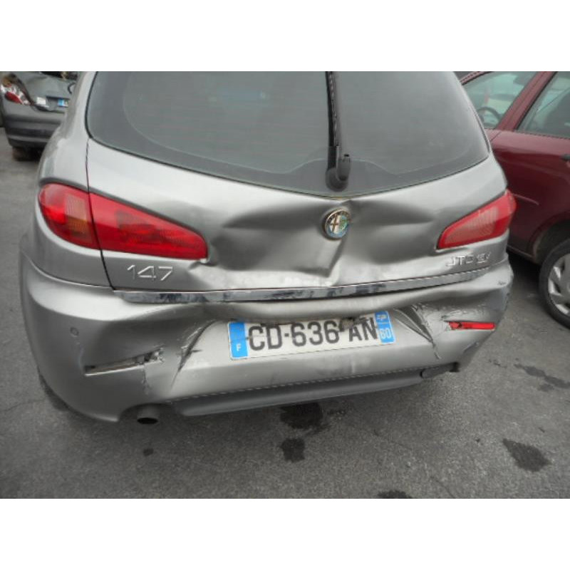 Attache ceinture avant gauche ALFA ROMEO 147 Photo n°7
