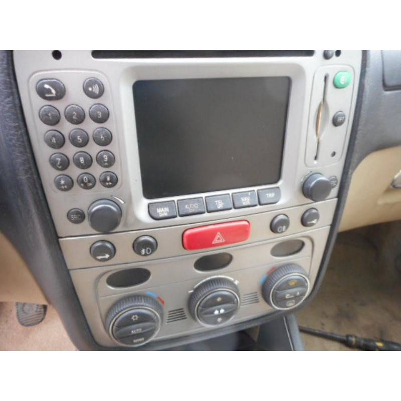 Attache ceinture avant gauche ALFA ROMEO 147 Photo n°10