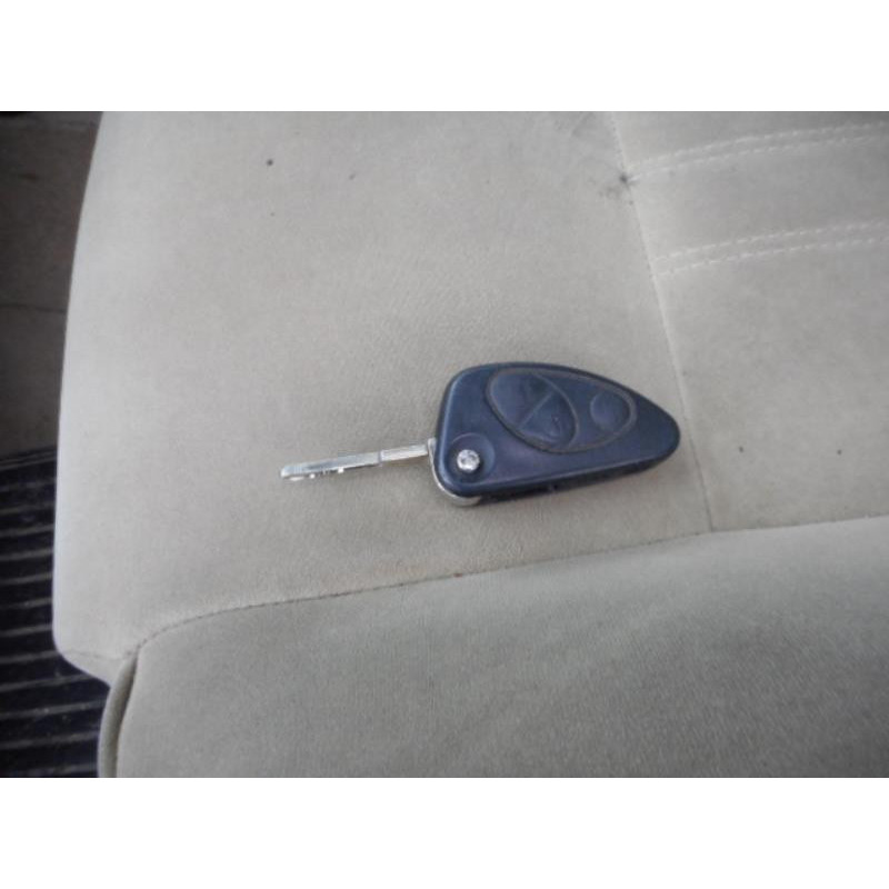 Attache ceinture avant gauche ALFA ROMEO 147 Photo n°12