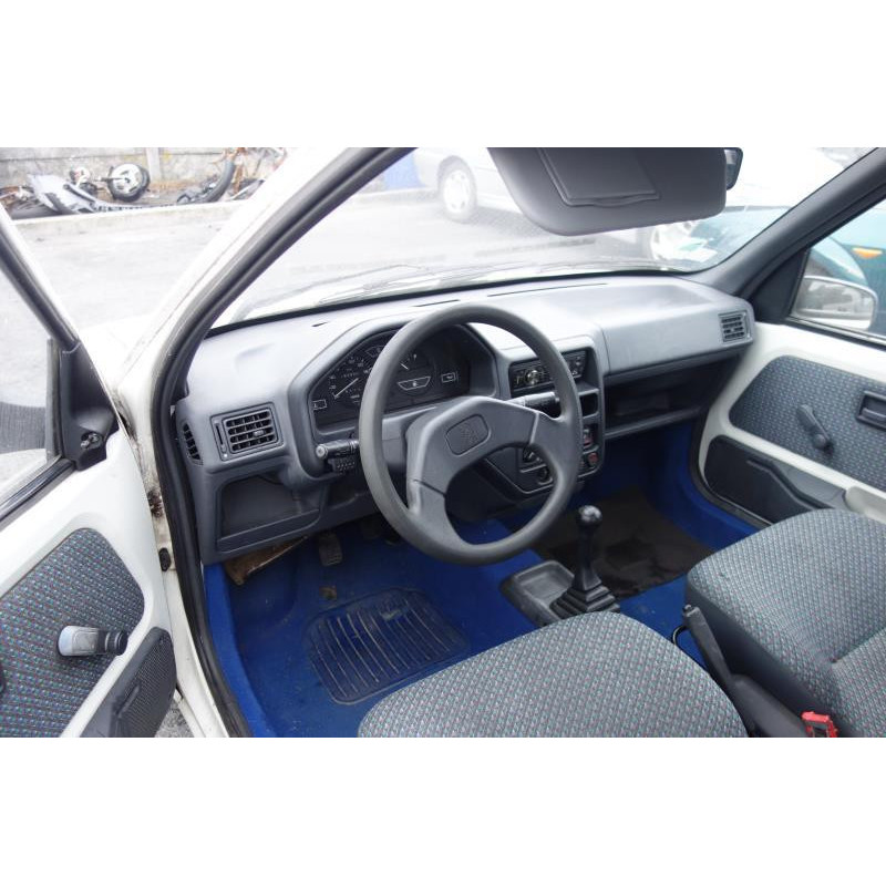 Verin de coffre PEUGEOT 106 Photo n°3
