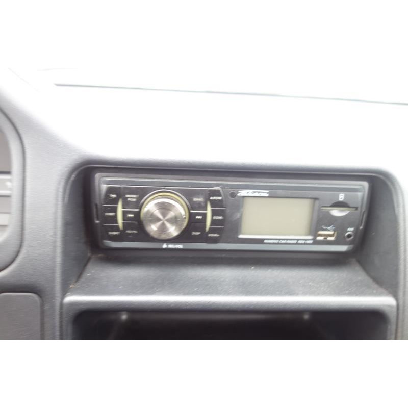 Verin de coffre PEUGEOT 106 Photo n°6