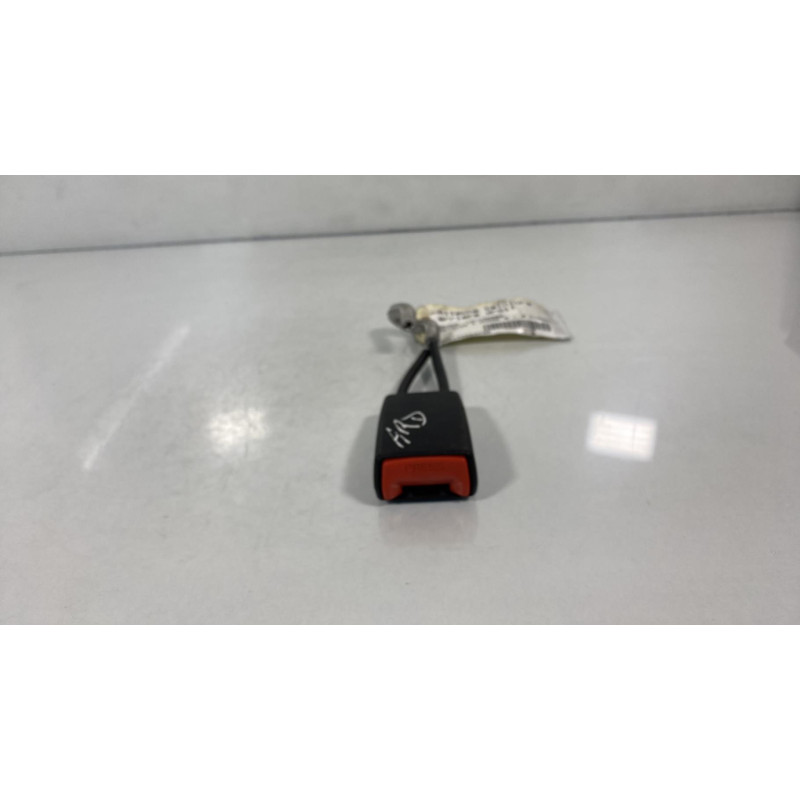 Attache ceinture arriere droit SKODA OCTAVIA 1 Photo n°1
