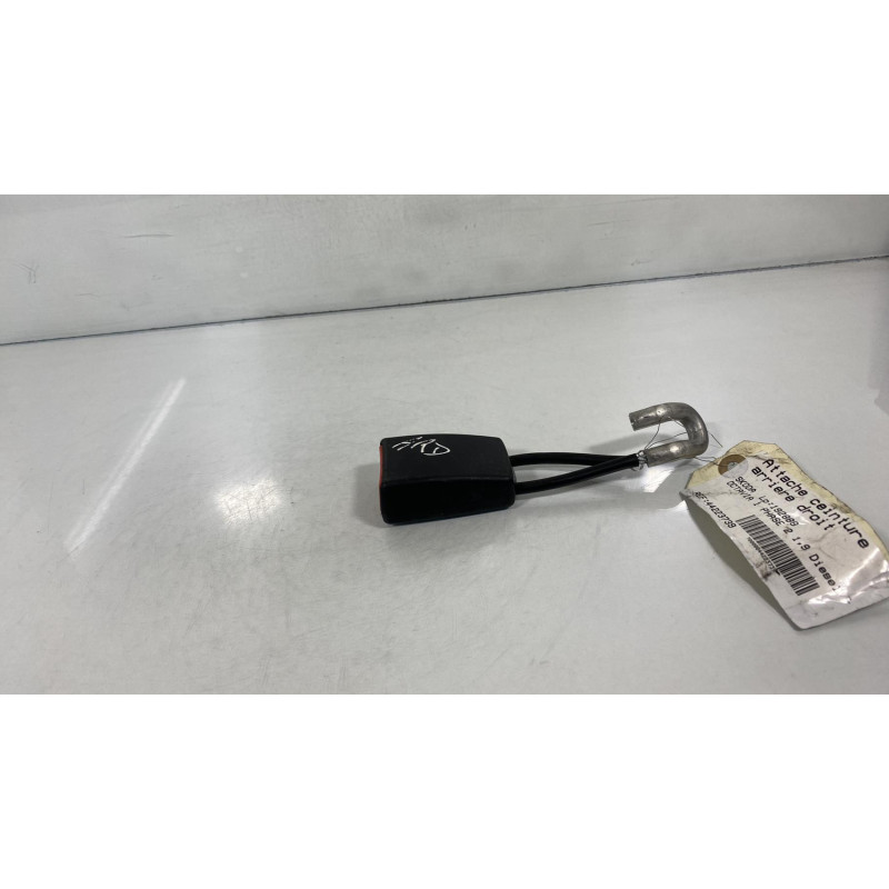 Attache ceinture arriere droit SKODA OCTAVIA 1 Photo n°3