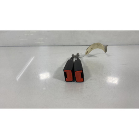Attache ceinture arriere gauche SKODA OCTAVIA 1 Photo n°1