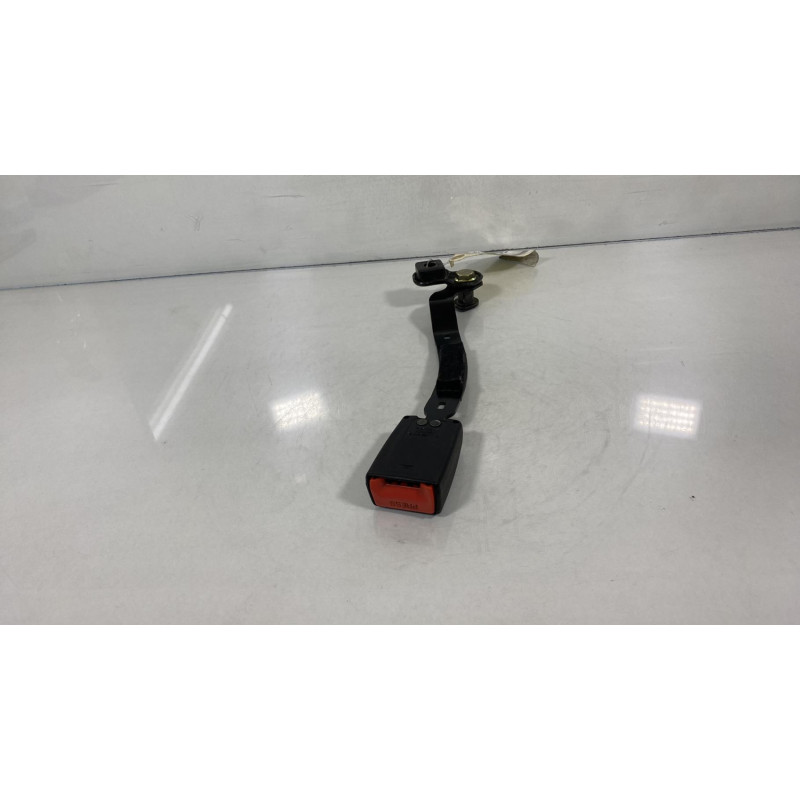 Attache ceinture avant droit SKODA OCTAVIA 1 Photo n°2