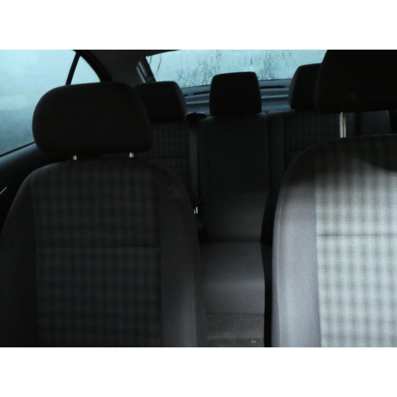 Attache ceinture avant droit SKODA OCTAVIA 1 Photo n°6