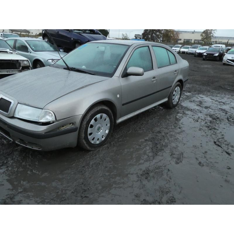 Pretensionneur de ceinture avant gauche SKODA OCTAVIA 1 Photo n°8