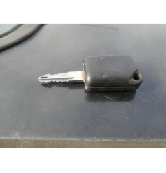 Verin de coffre RENAULT CLIO 1