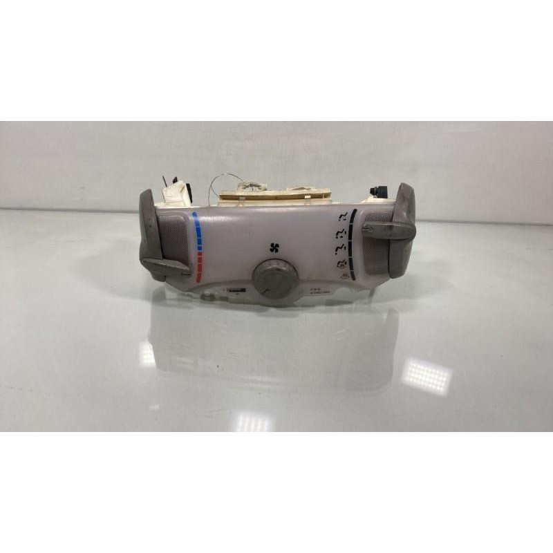 Commande chauffage TOYOTA AYGO 1 Photo n°3