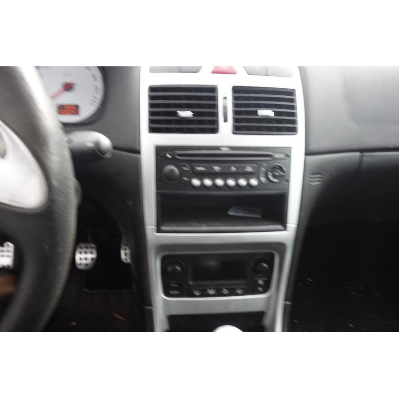 Verin de coffre PEUGEOT 307 Photo n°7