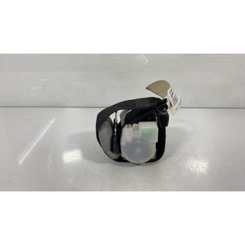 Ceinture arriere gauche TOYOTA COROLLA VERSO 2 Photo n°2