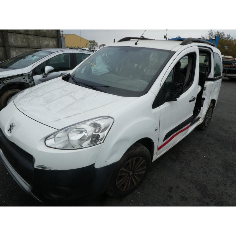 Attache ceinture arriere gauche PEUGEOT PARTNER 2 Photo n°4