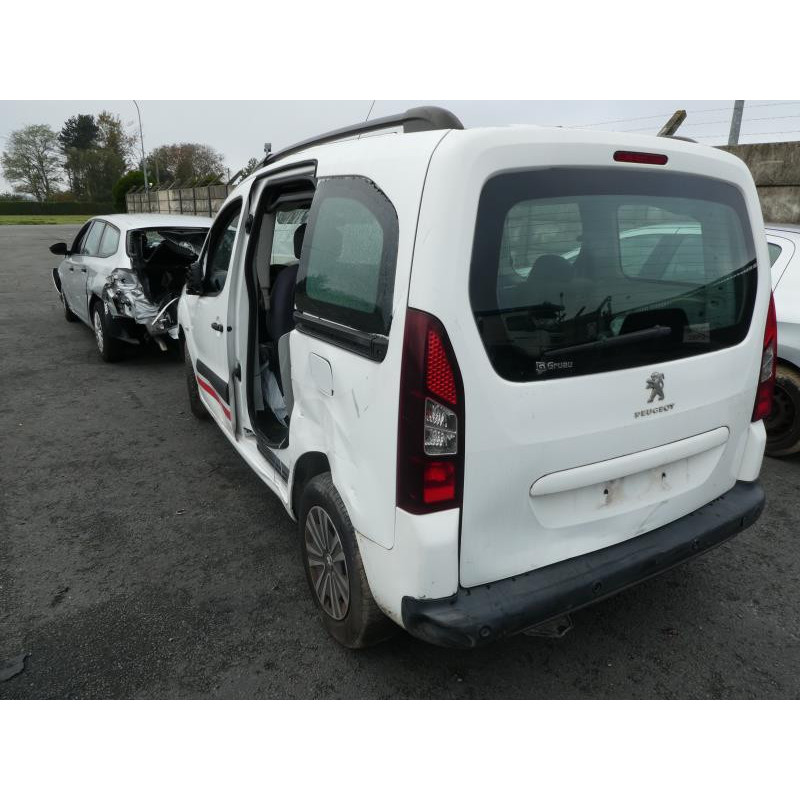 Attache ceinture arriere gauche PEUGEOT PARTNER 2 Photo n°8