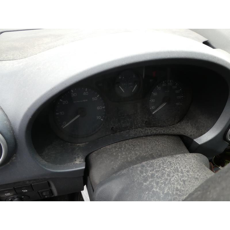 Attache ceinture arriere gauche PEUGEOT PARTNER 2 Photo n°12