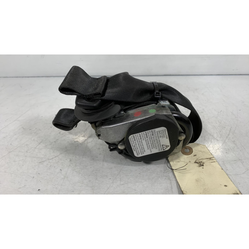 Pretensionneur de ceinture avant droit VOLKSWAGEN GOLF 5 Photo n°3