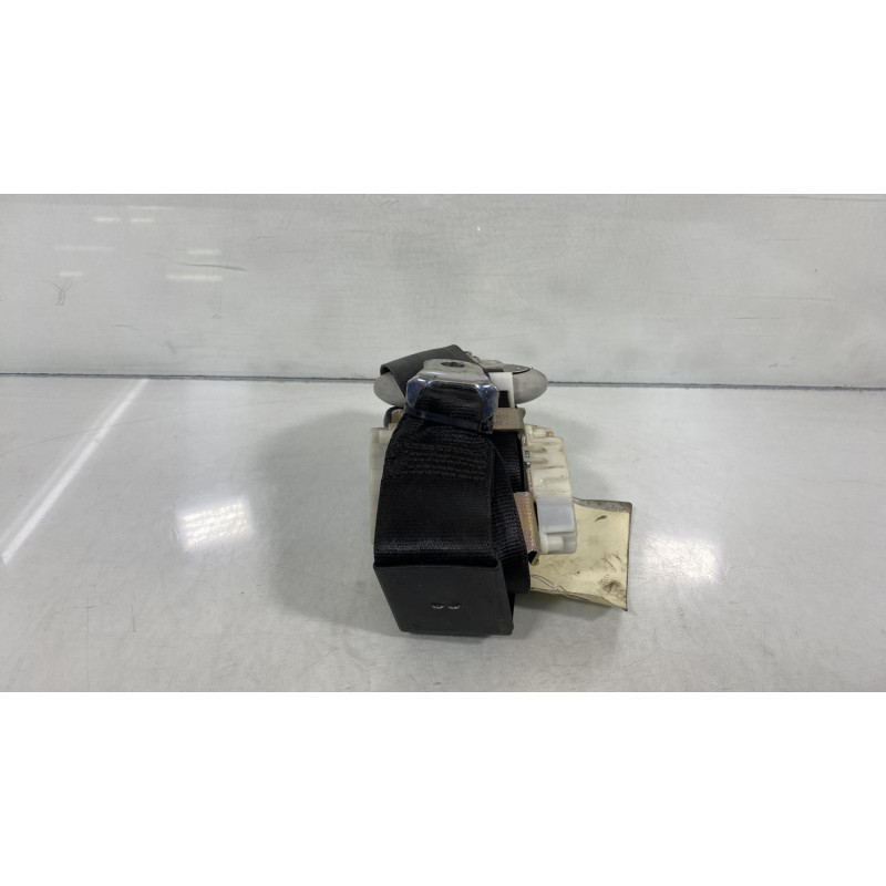 Ceinture arriere gauche VOLKSWAGEN CADDY 3 Photo n°2