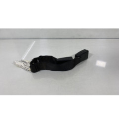 Attache ceinture arriere droit BMW SERIE 1 E87 Photo n°1