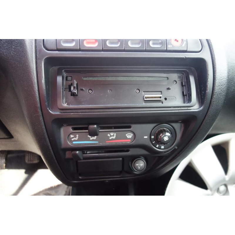 Ceinture arriere droit CITROEN SAXO Photo n°9