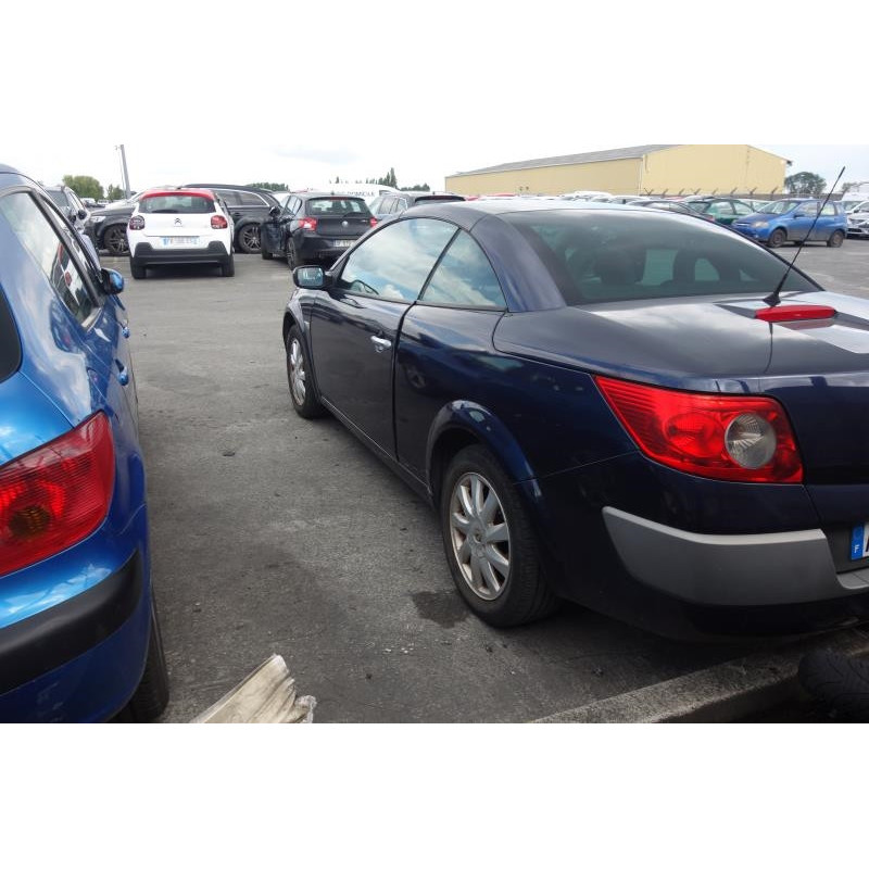 Malle/Hayon arriere RENAULT MEGANE 2 Photo n°10