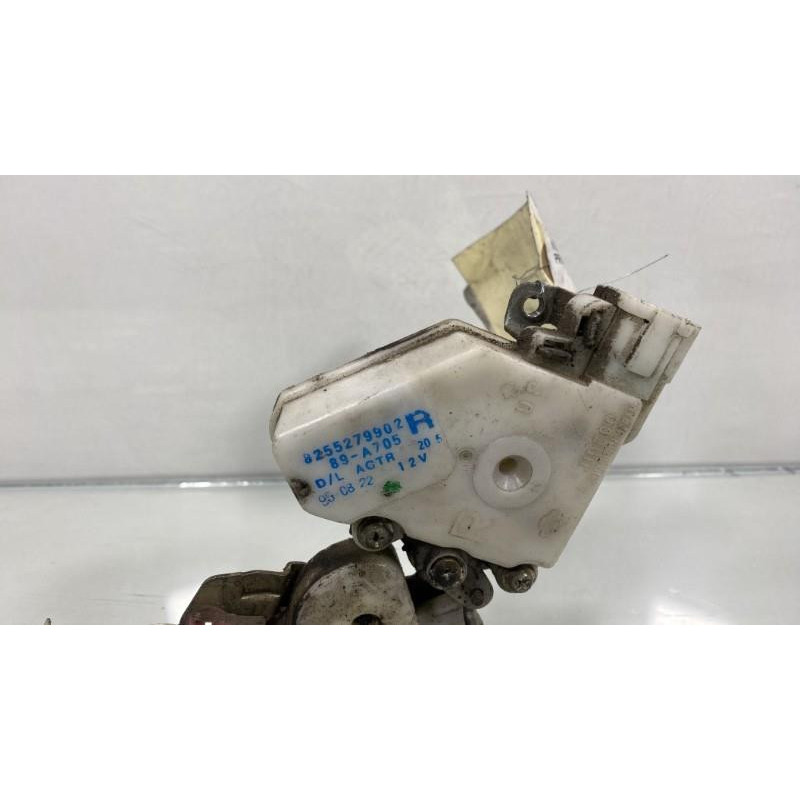 Serrure arriere droit NISSAN PRIMERA 1 Photo n°3