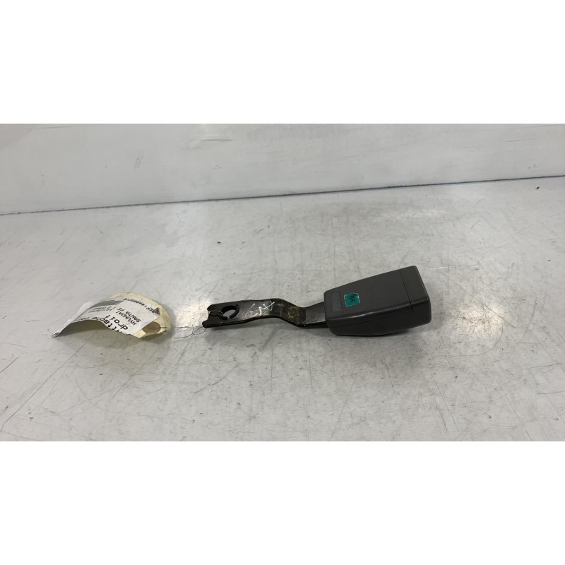Attache ceinture avant droit HYUNDAI SANTA FE 1 Photo n°2