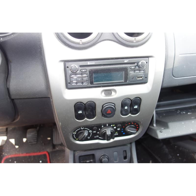 Air bag conducteur DACIA DUSTER 1 Photo n°9