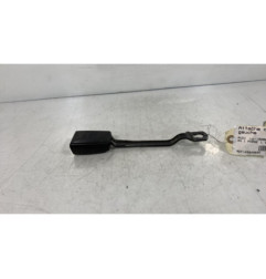 Attache ceinture avant gauche AUDI A4 1 Photo n°1