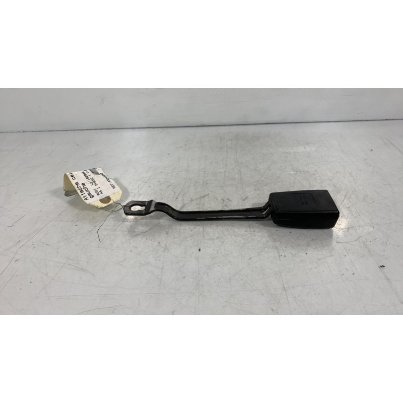 Attache ceinture avant gauche AUDI A4 1 Photo n°2