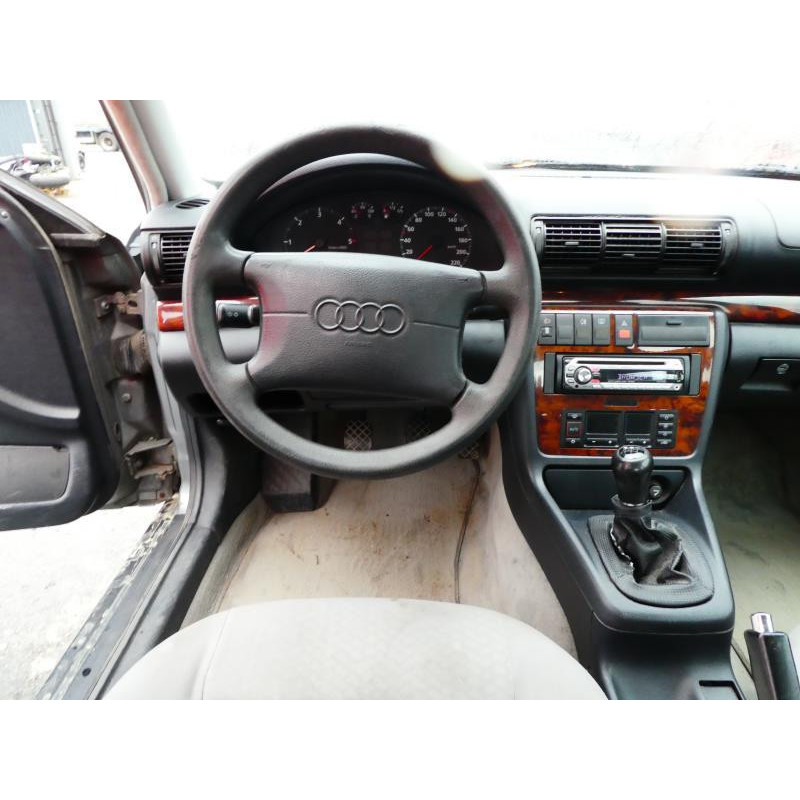 Feu arriere stop central AUDI A4 1 Photo n°7