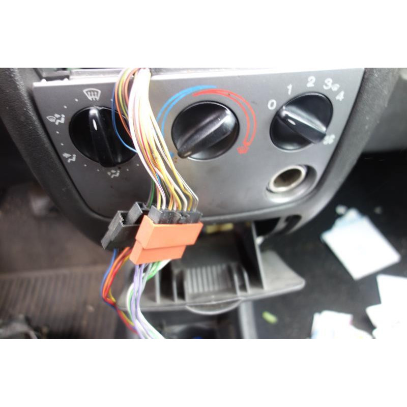 Porte avant droit FORD FIESTA 4 Photo n°6